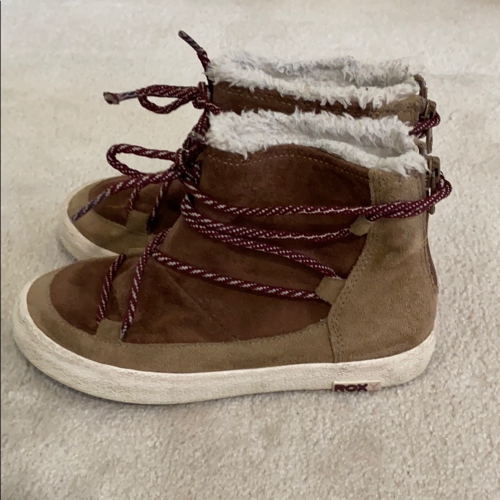 Roxy Boots - Picture 3 of 8
